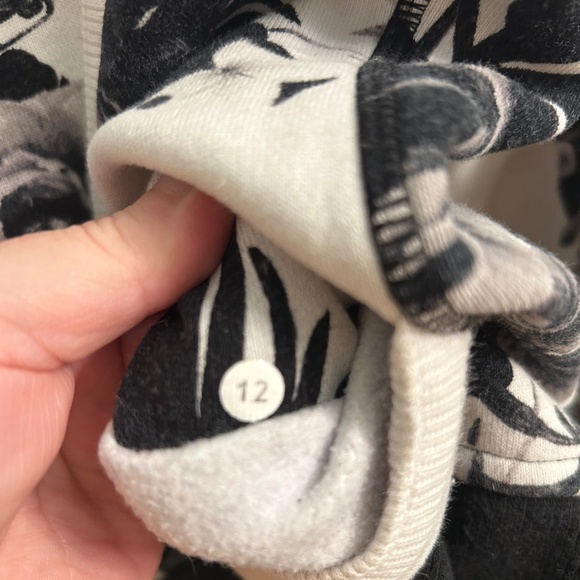 Lululemon Rare Floral Scuba Size 12 - Picture 7 of 9